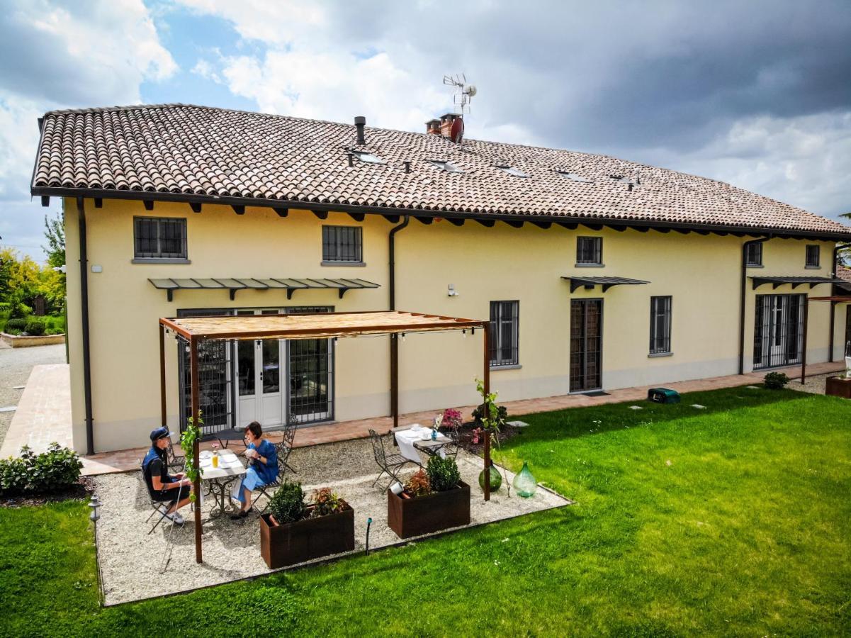 Bed and Breakfast Belcasale Vignale Esterno foto